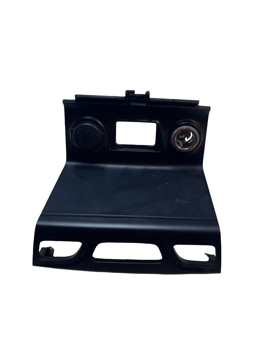 Ornament bricheta spate HYUNDAI ix35 LM, EL, ELH 2009 -> 84621-2Y050
