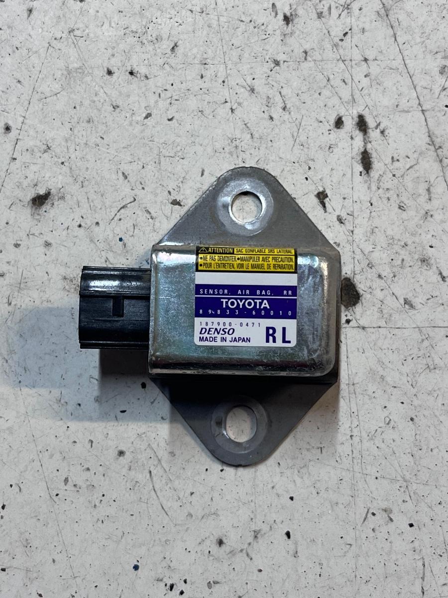 Senzor de impact airbag TOYOTA LAND CRUISER LJ12_, KZJ12_, TRJ12_, KDJ12_, GRJ12_ 2002 - 89833-60010