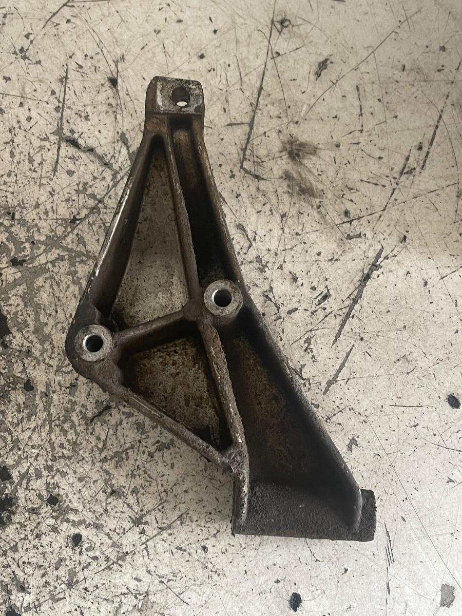 Suport pompa servodirectie AUDI 80 V 8C, B4 1991 - 1995 1.9TDI 068145515A