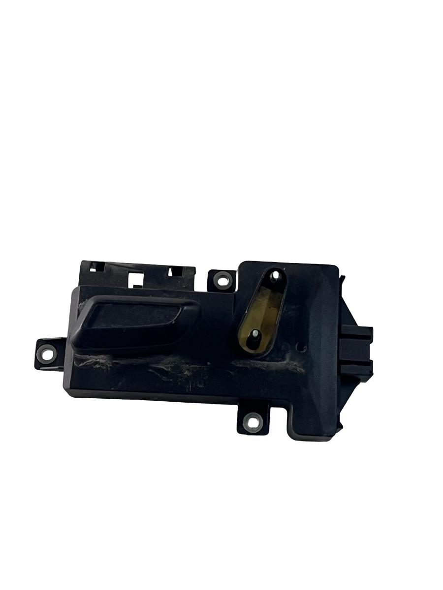 Buton reglaj scaun stanga fata AUDI A5/S5 8T3 2007 - 2017 8K0959747