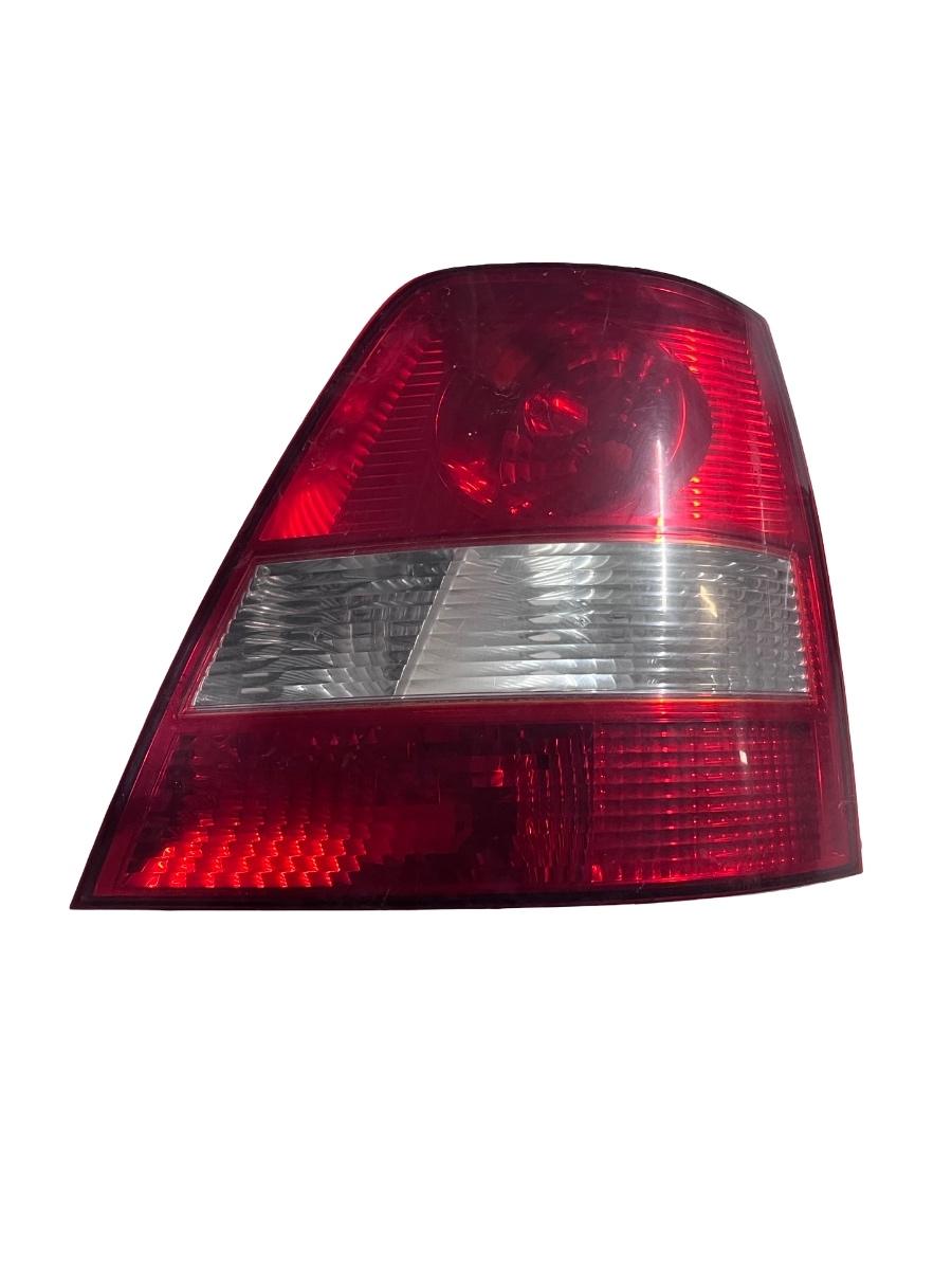 Lampa spate / Stop dreapta spate KIA SORENTO I JC 2002 ->