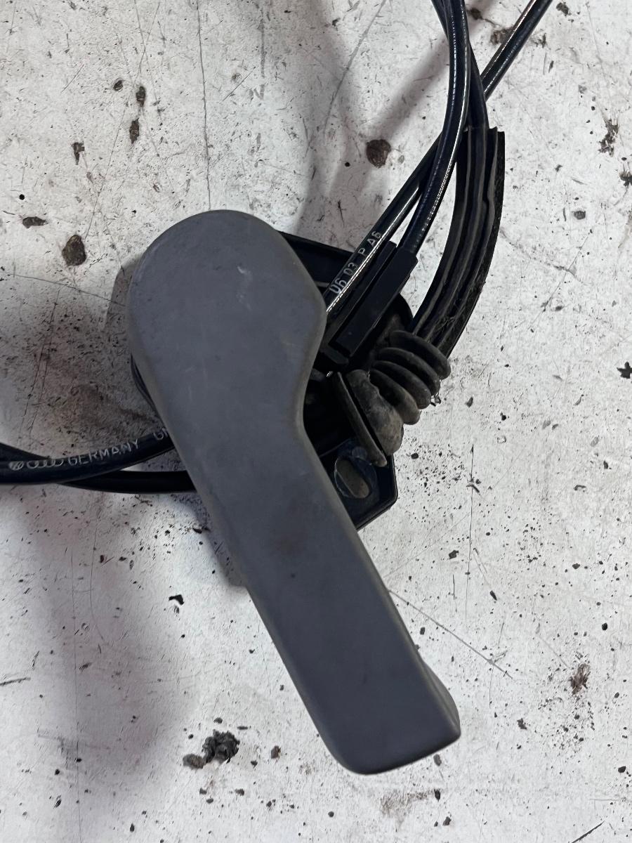 Maner + Cablu deschidere capota motor VOLKSWAGEN TRANSPORTER V Bus 7HB, 7HJ, 7EB, 7EJ, 7EF, 7EG, 7HF, 7H1823530A – foto 3