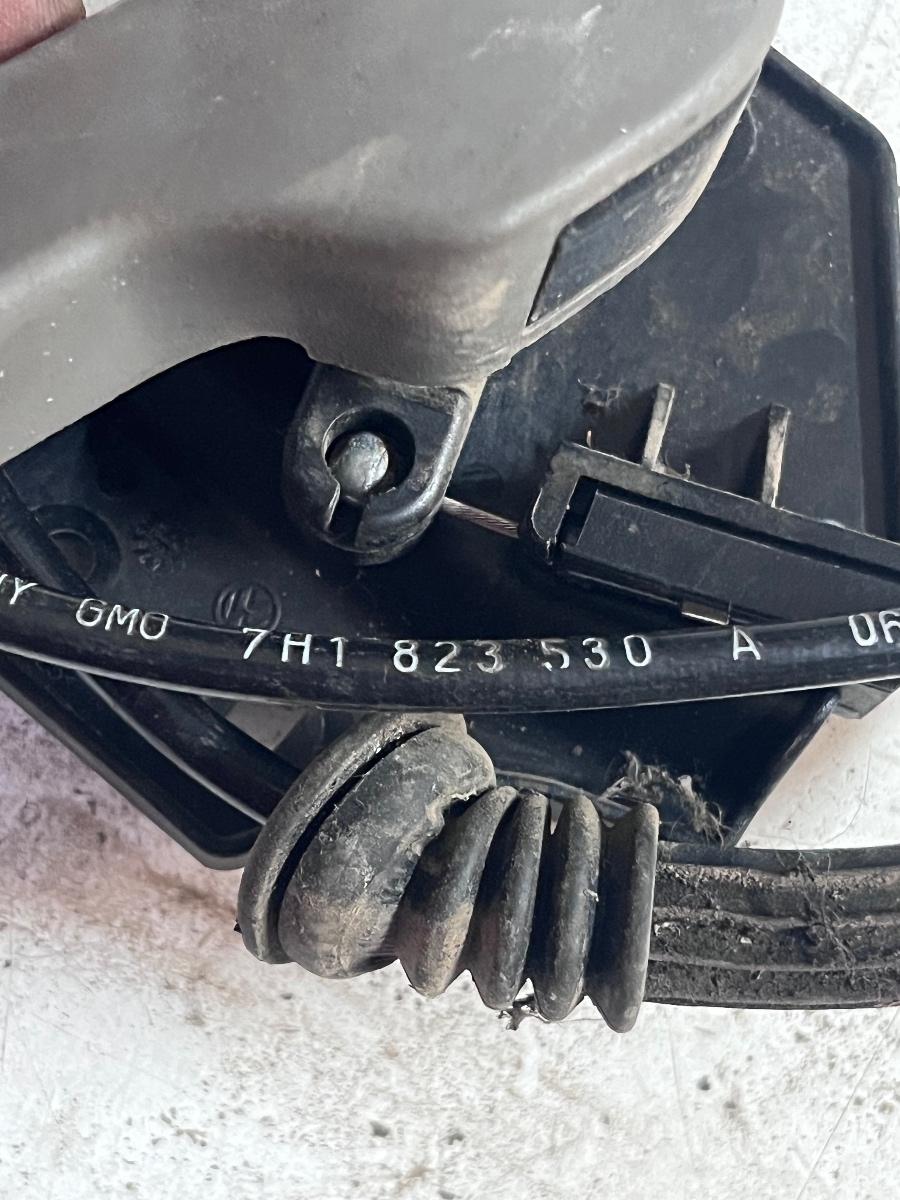Maner + Cablu deschidere capota motor VOLKSWAGEN TRANSPORTER V Bus 7HB, 7HJ, 7EB, 7EJ, 7EF, 7EG, 7HF, 7H1823530A – foto 4