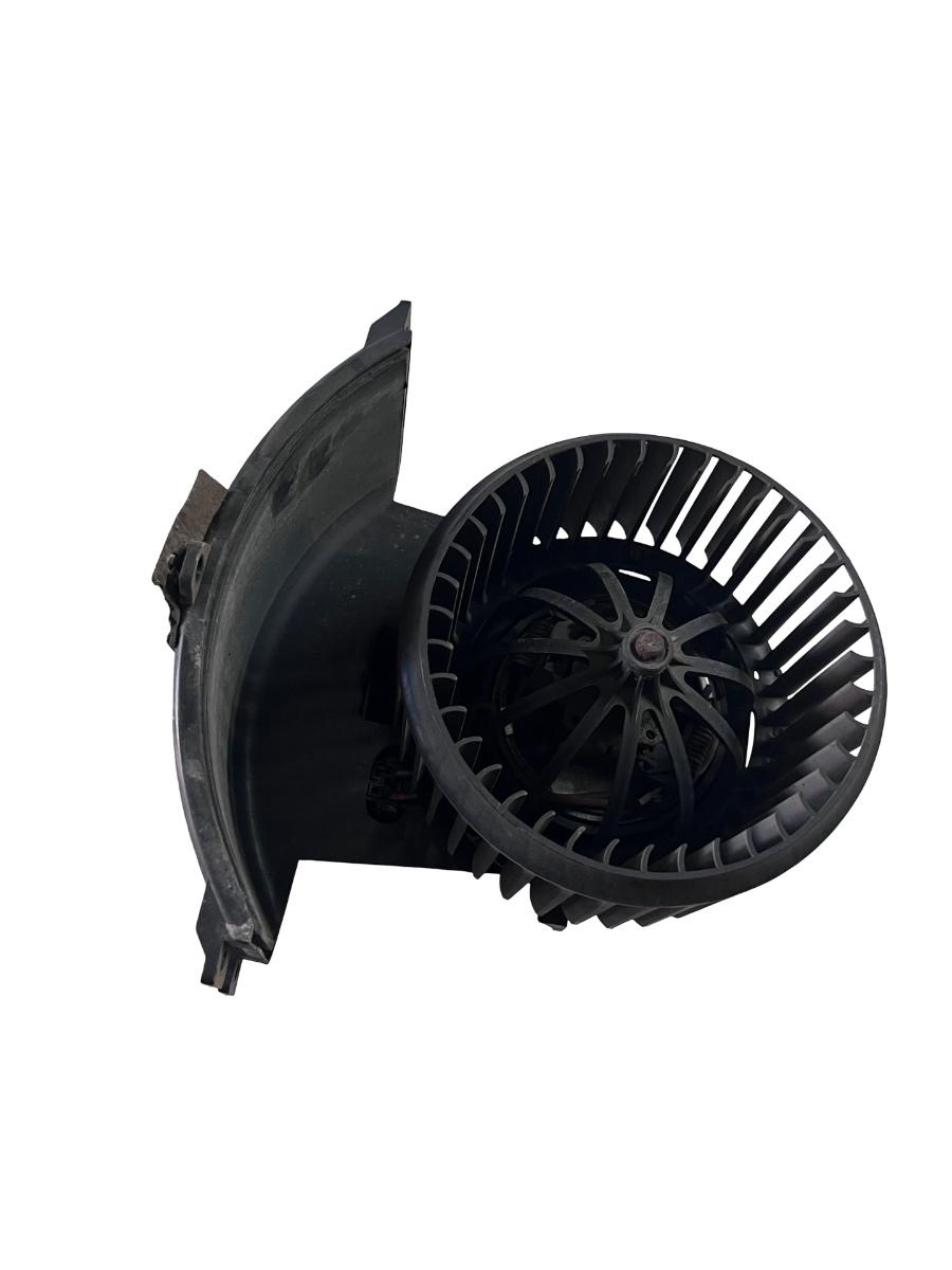 Ventilator aeroterma VOLKSWAGEN TRANSPORTER V Bus 7HB, 7HJ, 7EB, 7EJ, 7EF, 7EG, 7HF, 7H1819021A