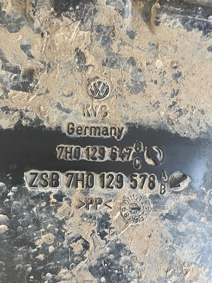 Furtun admisie aer VOLKSWAGEN TRANSPORTER V Box 7HA, 7HH, 7EA, 7EH 2003 -> 7H0129647 – foto 2