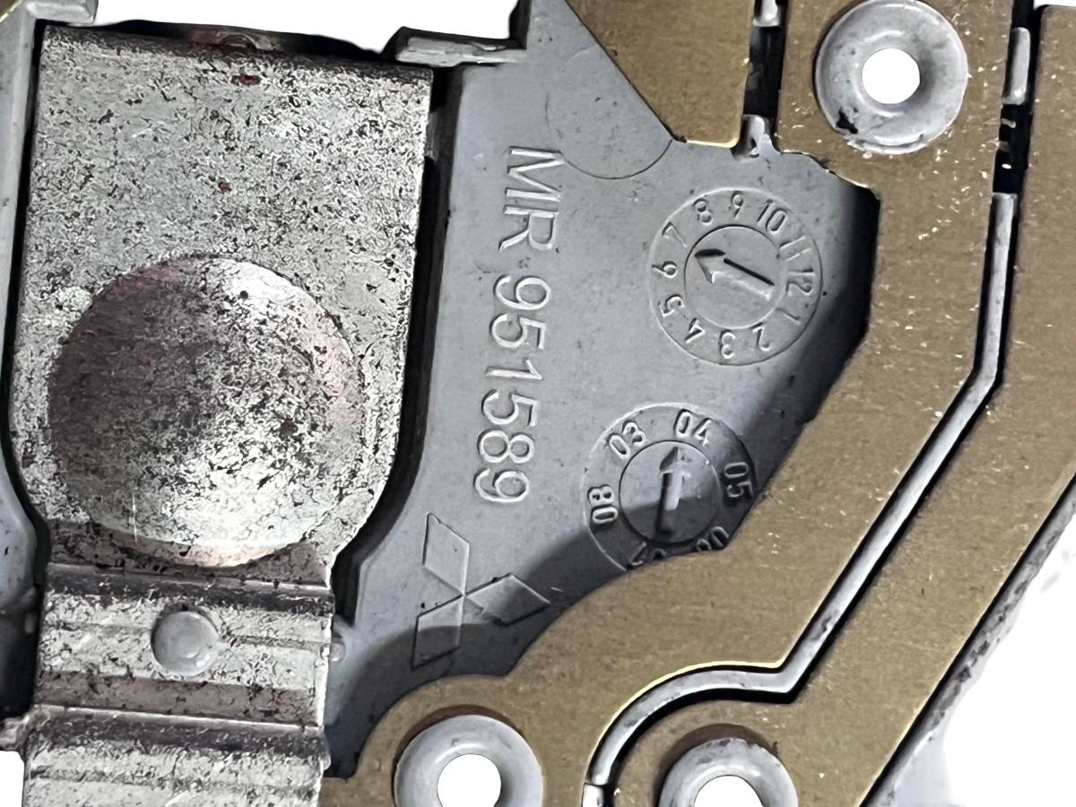 Plafoniera spate MITSUBISHI COLT Z3_V 2004 - 2012 MR951589 – foto 3