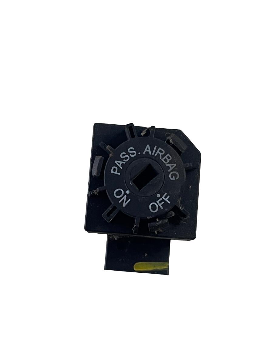 Buton ON/OFF airbag pasager MITSUBISHI COLT Z3_V 2004 - 2012 MN108502