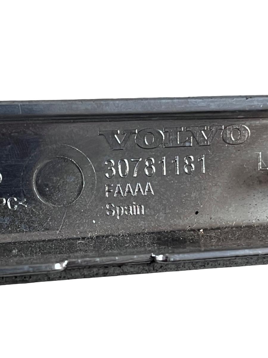 Ornament crom portiera stanga fata VOLVO XC60 156 2008 -> 30781181 – foto 3