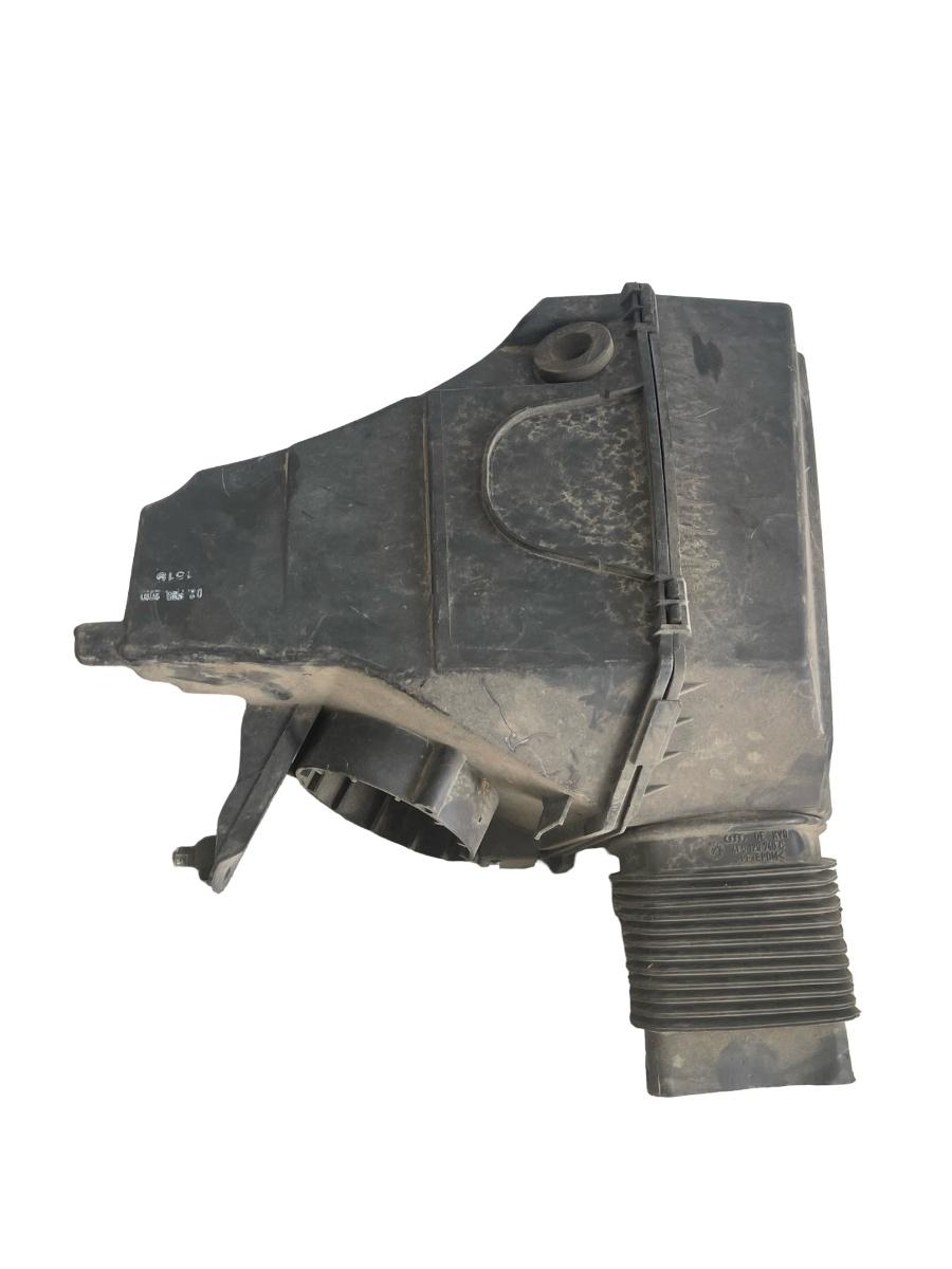 Carcasa filtru de aer AUDI A6/S6 III Saloon 4F2, C6 2004 - 2011 2.0 TDI BRE 4F0133835AH – foto 2