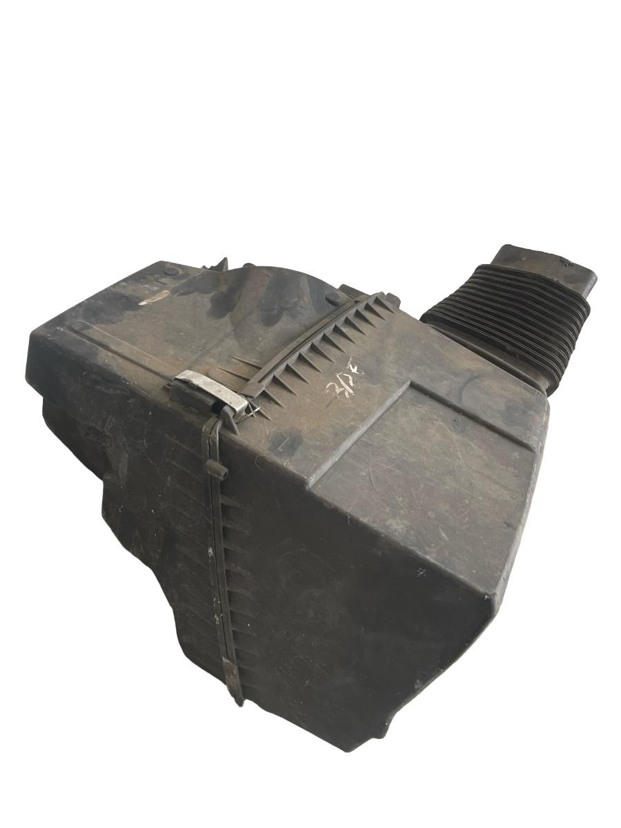 Carcasa filtru de aer AUDI A6/S6 III Saloon 4F2, C6 2004 - 2011 2.0 TDI BRE 4F0133835AH