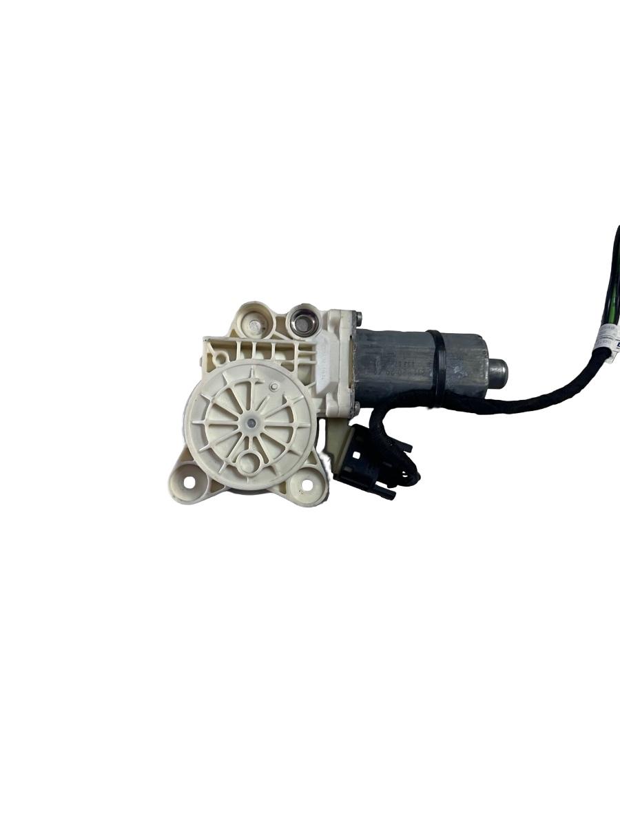 Motoras geam stanga fata MERCEDES-BENZ E-CLASS W211 2002 - 2009 A2118202942