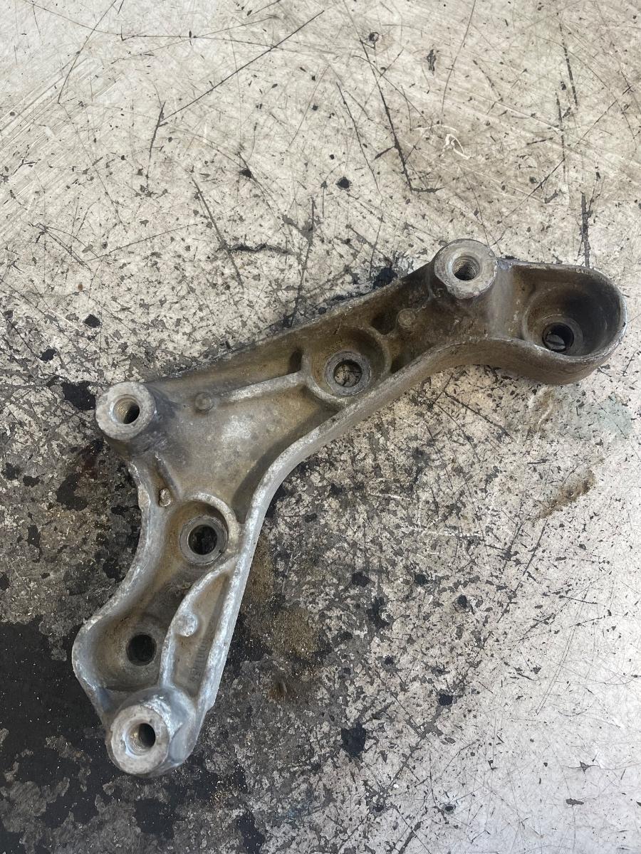 Suport motor MERCEDES-BENZ C-CLASS W204 2007 - 2014 A2720140195