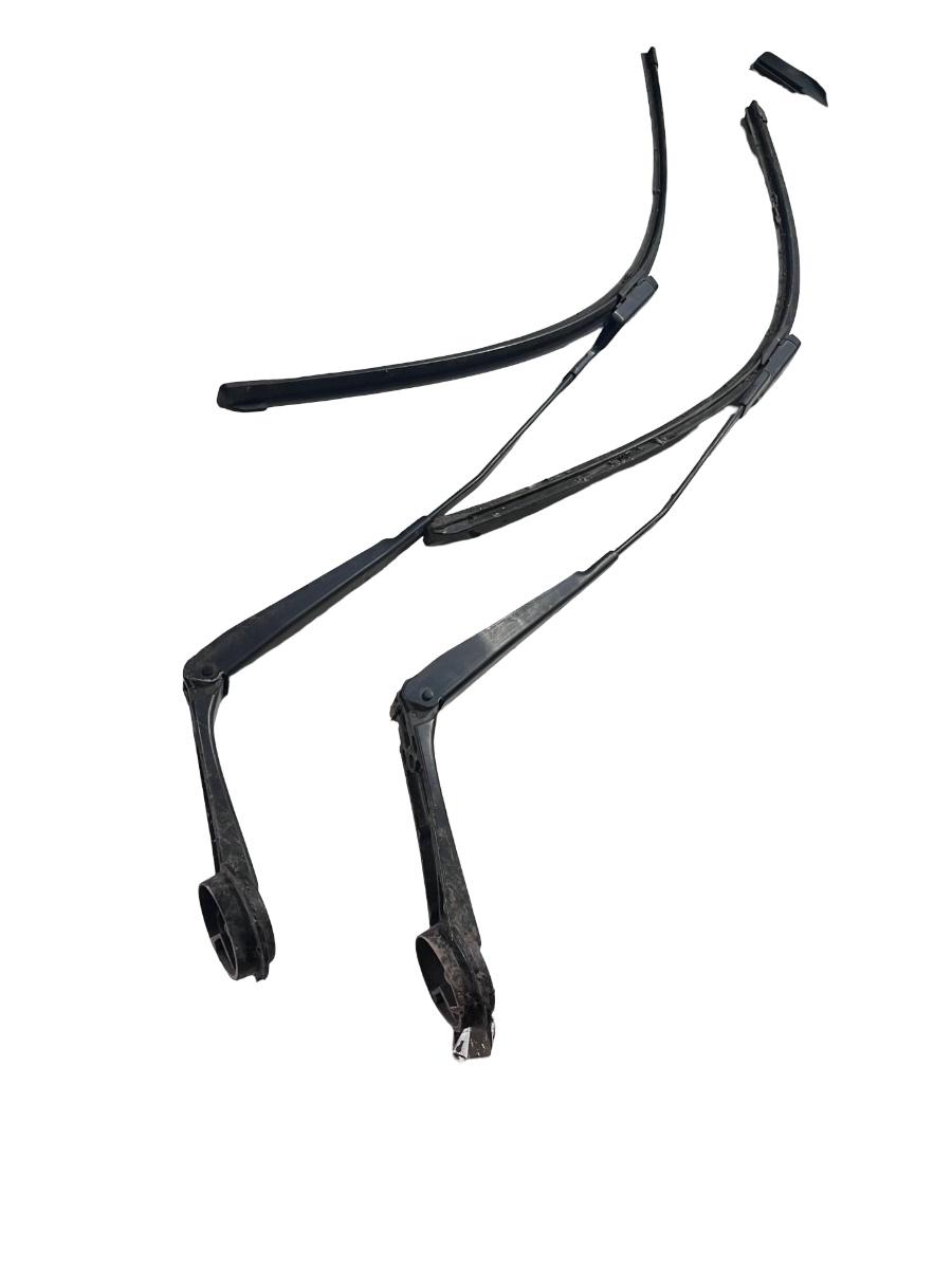 Brate stergatoare parbriz FORD FOCUS III Turnier 2010 -> BM5117526BB