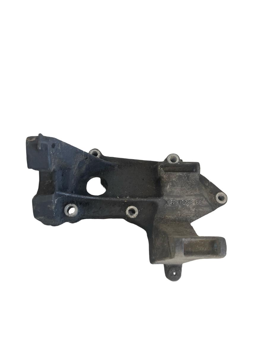 Suport alternator FORD FOCUS Hatchback DAW, DBW 1998 - 2007 1.8 Turbo DI / TDDi C9DA, C9DB, C9DC 98FF-10239-BE