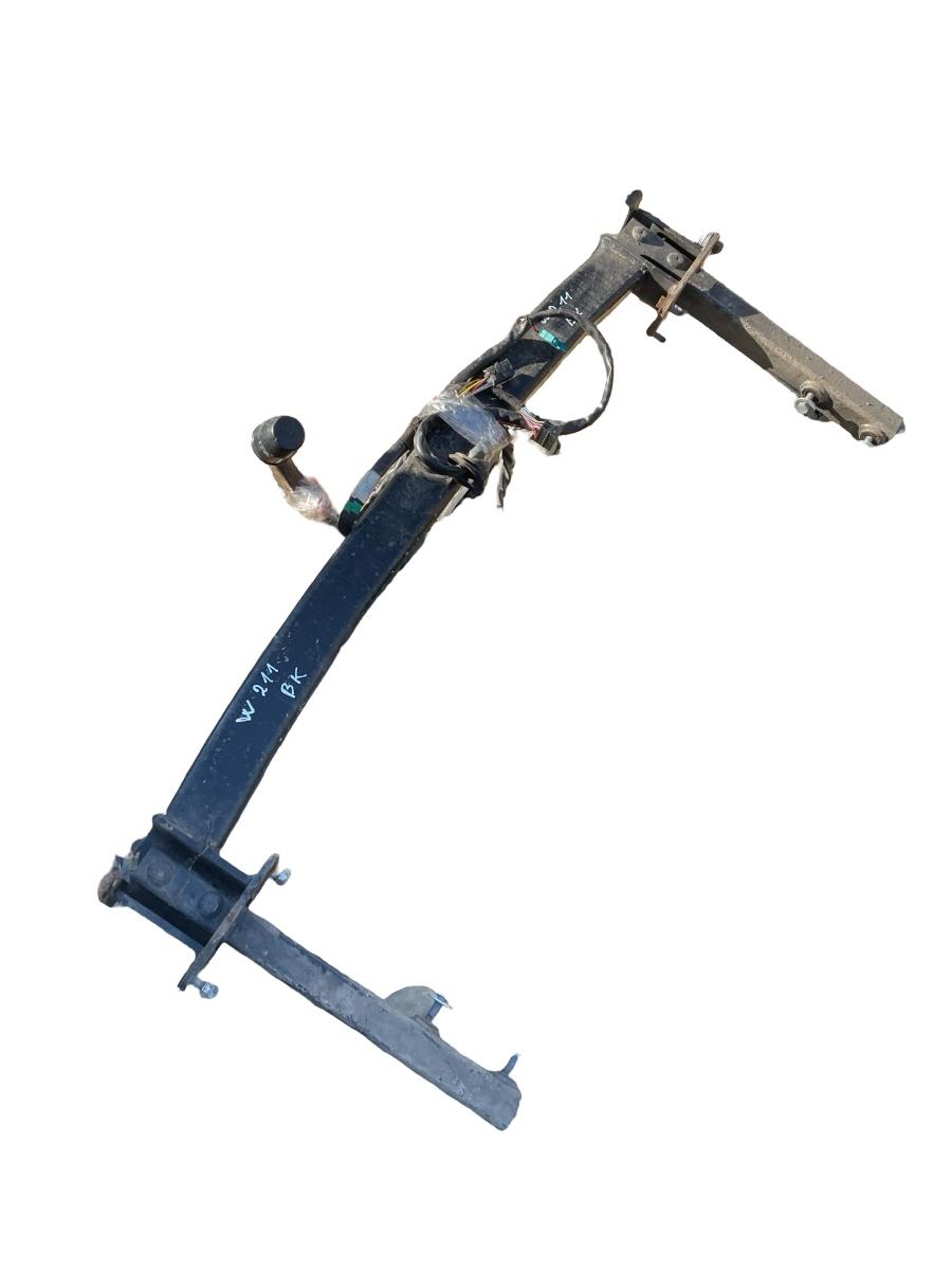 Carlig de remorcare MERCEDES-BENZ E-CLASS W211 BREAK 2002 - 2009 10704407
