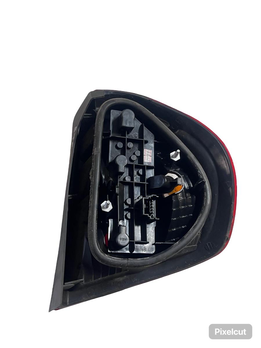 Lampa spate / Stop stanga spate RENAULT Symbol I [ 1998 - 2008 ] – foto 3