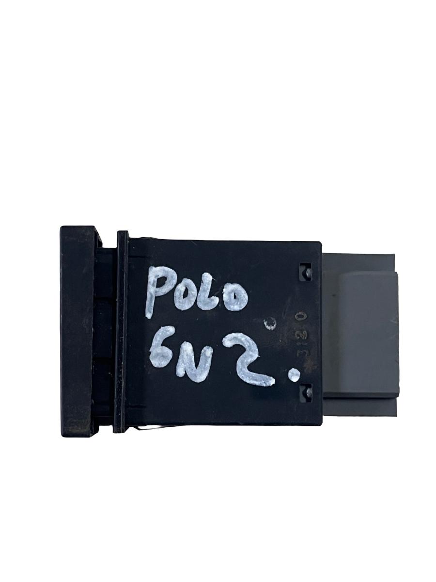 Buton deschidere hayon/portbagaj VOLKSWAGEN POLO 6N2 1999 - 2001 – foto 2