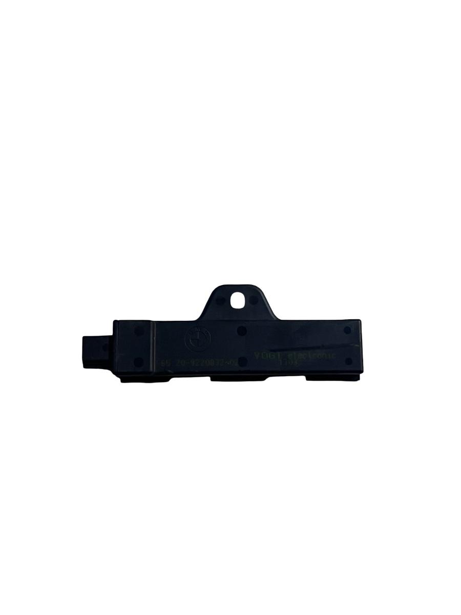 Amplificator semnal antena BMW 7 V F01, F02, F03, F04 2008 - 2015 9220832-02