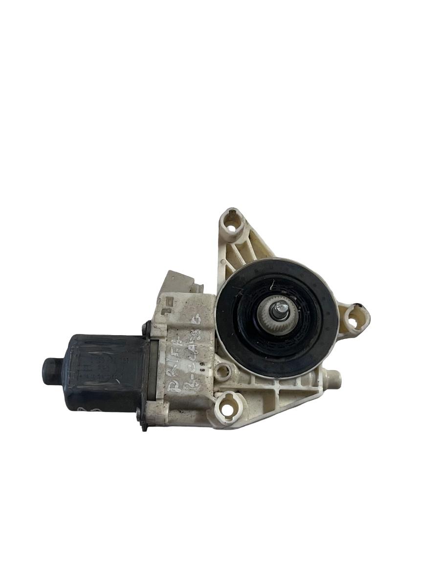 Motoras geam dreapta fata MERCEDES-BENZ B-CLASS II W246, W242 2011 -> 0130822691