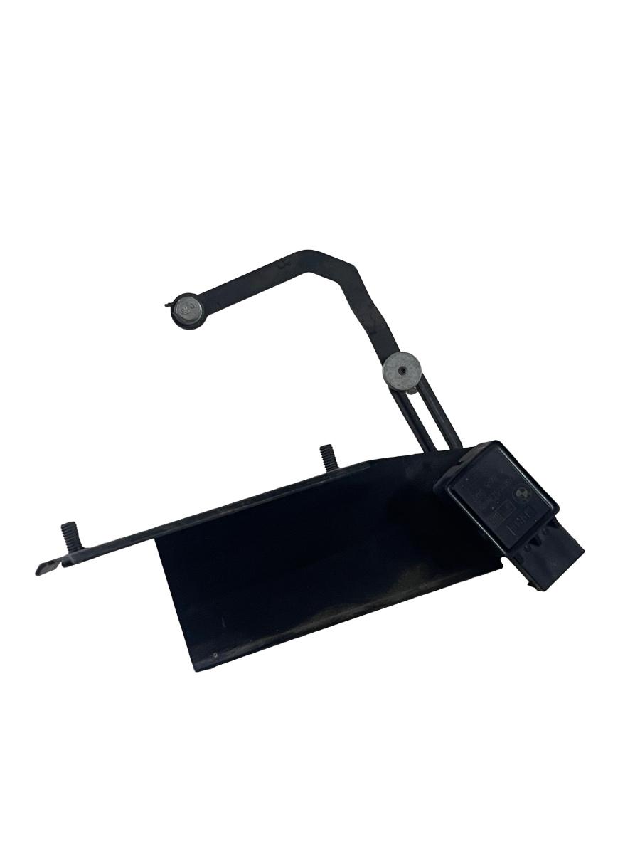 Senzor de nivel faruri BMW 7 IV E65, E66, E67 2001 - 2009 8268997