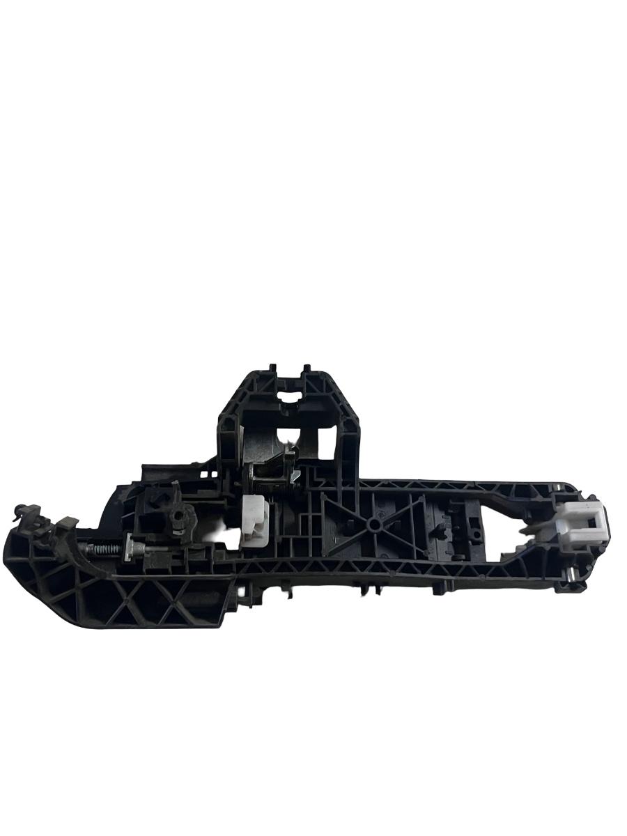 Suport maner portiera dreapta spate MERCEDES-BENZ C-CLASS W204 2007 - 2014 A2047601634