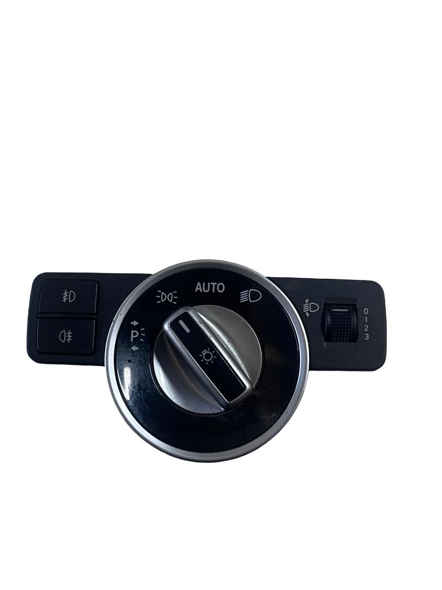 Bloc lumini MERCEDES-BENZ C-CLASS W204 2007 - 2014 A2049053003