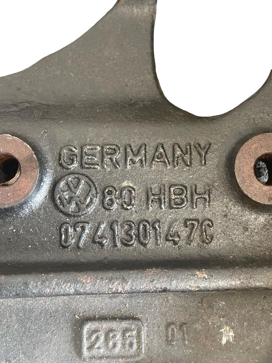 Suport pompa injectie VOLKSWAGEN TRANSPORTER IV Box 70XA 1990 - 2003 2.5TDI 074130147C – foto 2