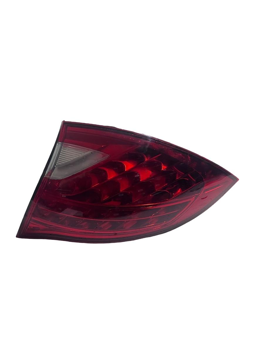 Lampa spate / Stop dreapta spate PORSCHE CAYENNE 92A 2010 -> 7P5945096F