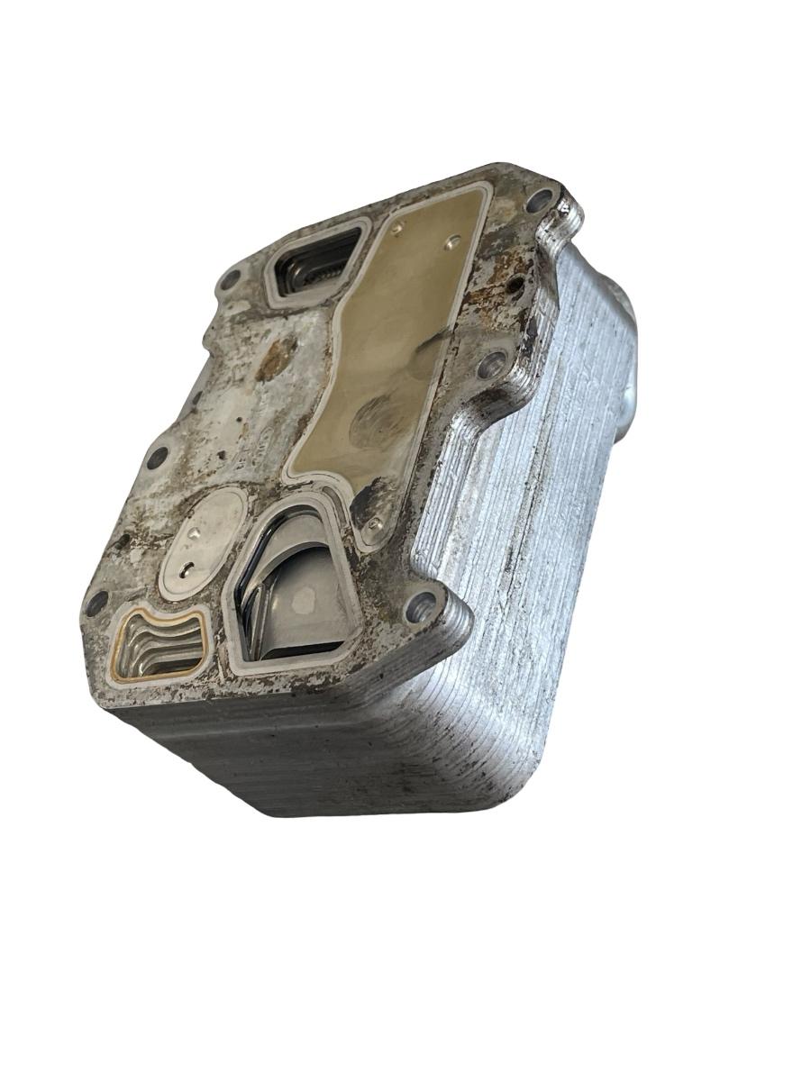 Radiator ulei AUDI A6/S6 IV Saloon 4G2, C7, 4GC 2010 - 2018 059121073AB – foto 3