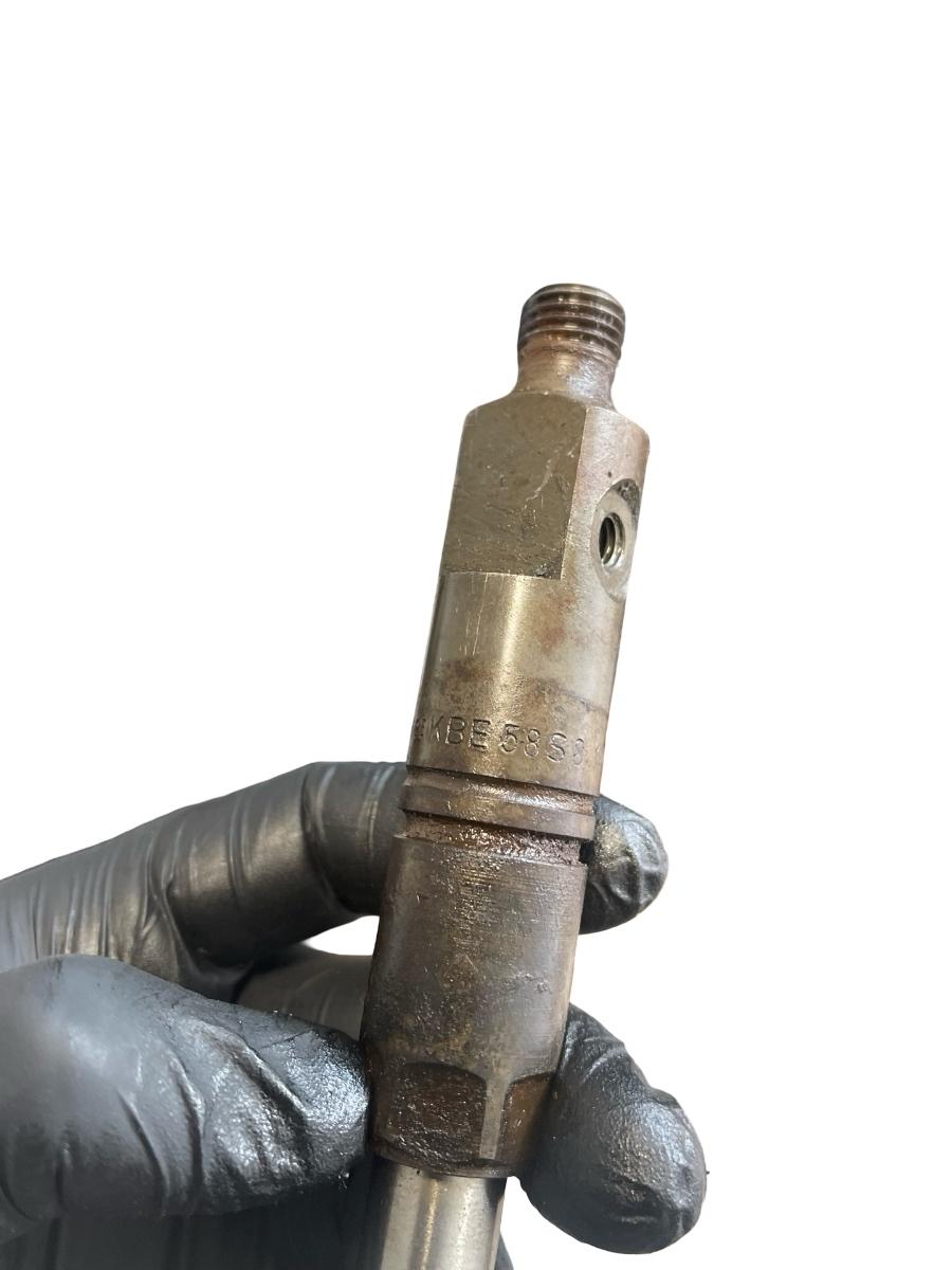 Set injectoare combustibil RENAULT MASTER II Box FD 1998 -> 2.5 D S8U 770 KBE58S8 – foto 2