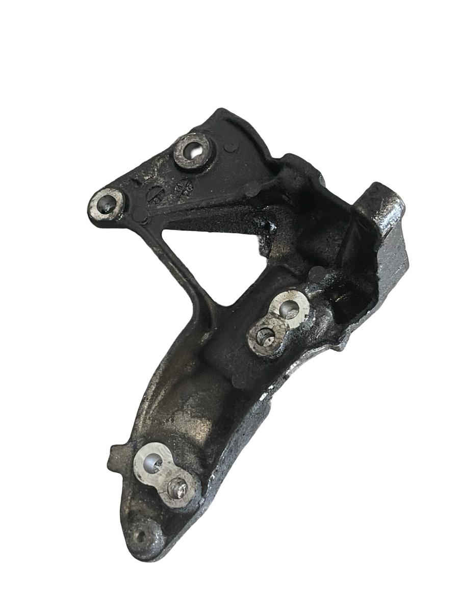 Suport alternator FORD FOCUS II Saloon DA_, FCH, DH 2005 -> TDCi G8DA, G8DB, G8DD, G8DE, G8DF 9653749480 – foto 3