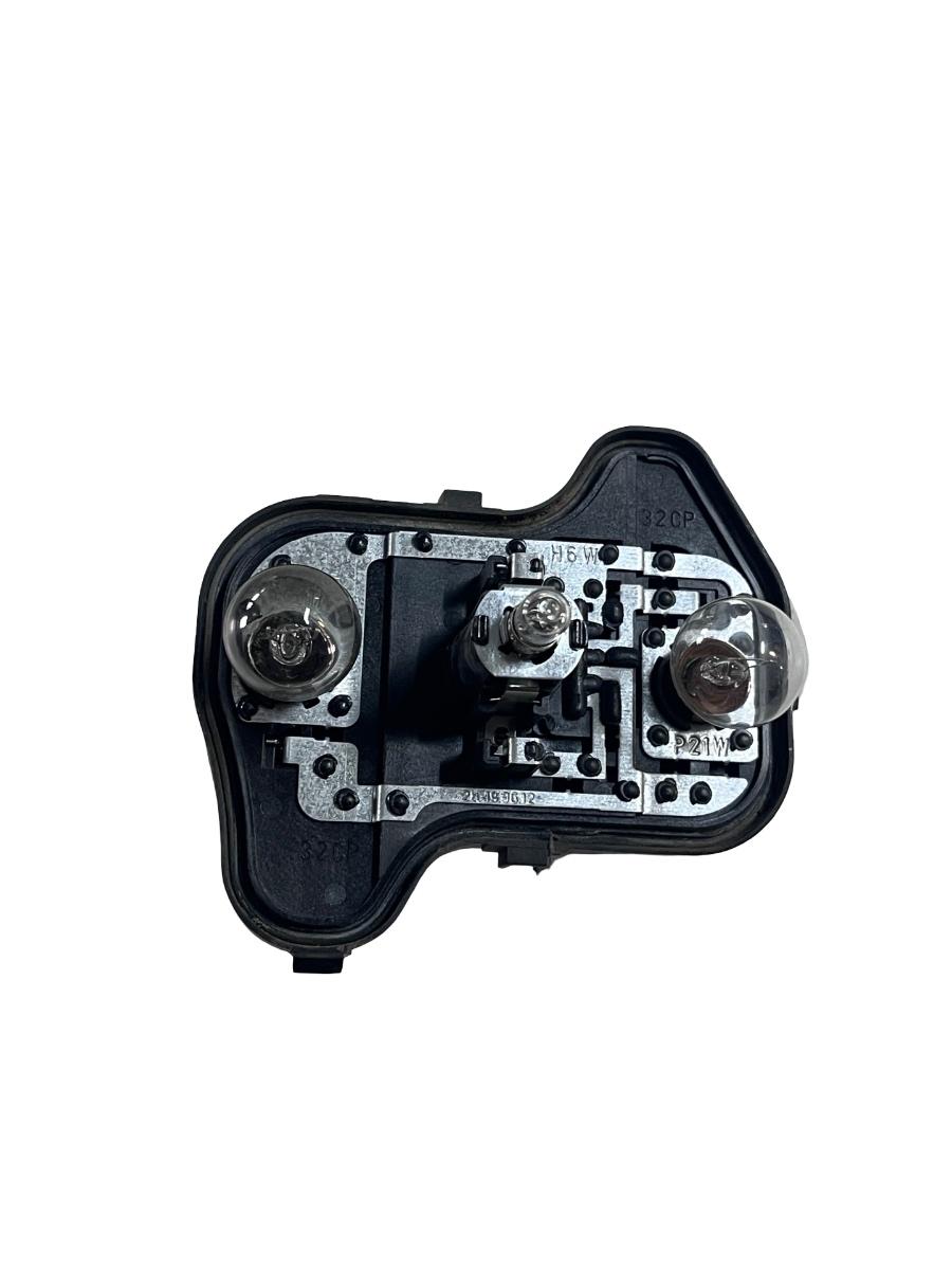 Soclu stop stanga spate VOLKSWAGEN GOLF V 1K1 2003 - 2009 1K6945257
