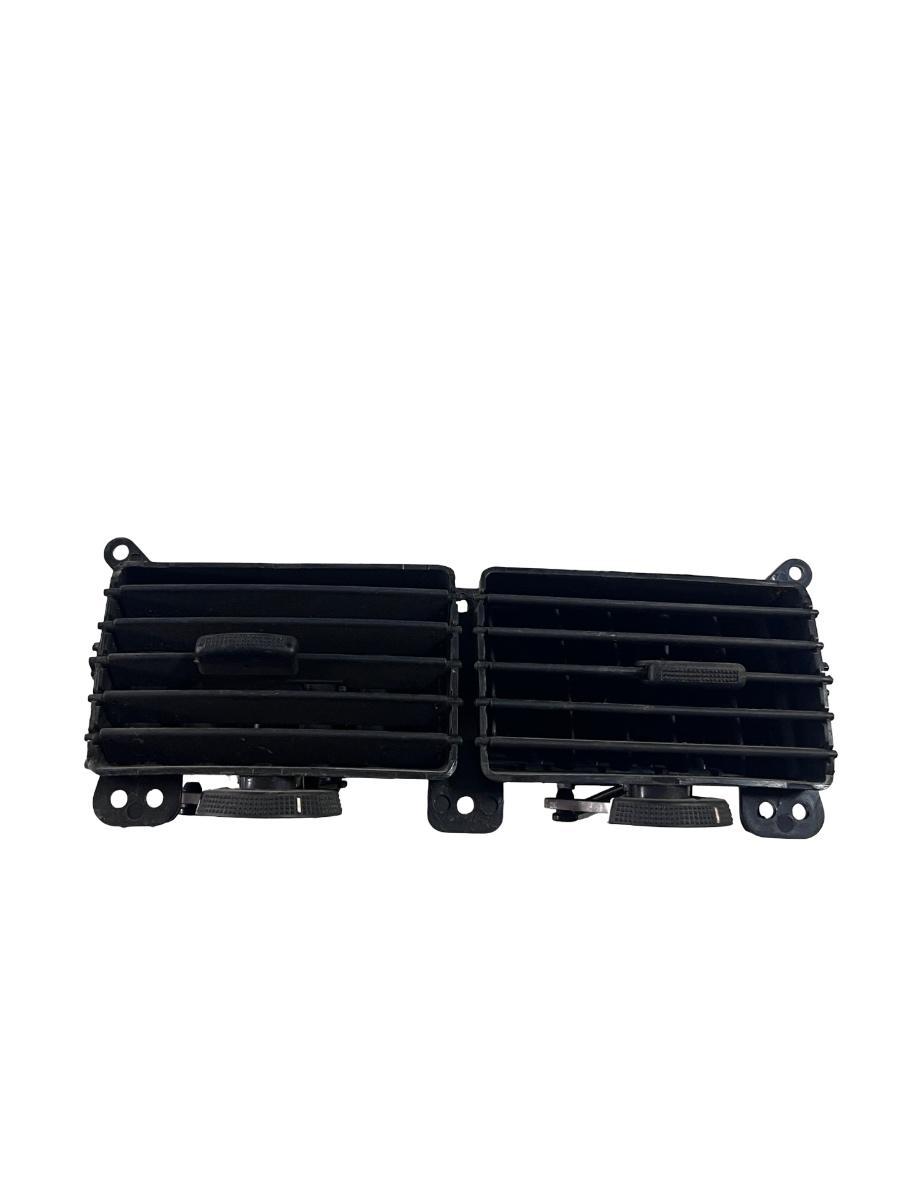 Grila de ventilatie bord centrala KIA SPORTAGE JE_, KM_ 2004 -> 80335148