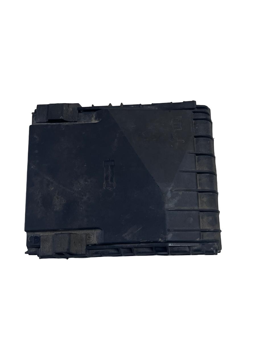 Capac tablou de sigurante VOLKSWAGEN GOLF VI 5K1 2008 - 2013 1K0937132F