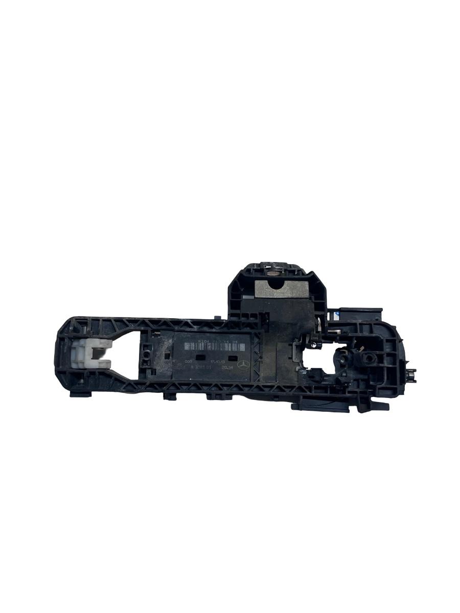 Suport maner portiera dreapta fata MERCEDES-BENZ E-CLASS W212 2013 FL -> A2047601634
