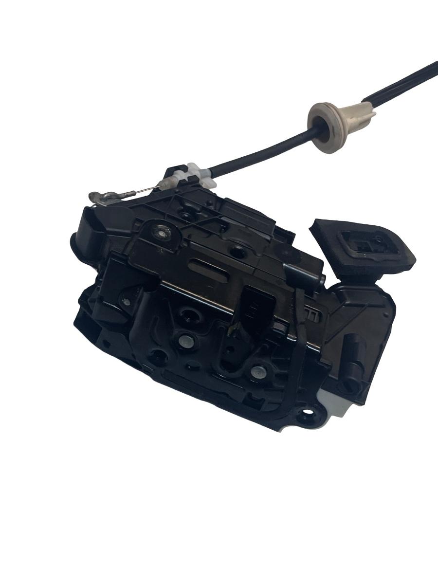 Broasca usa dreapta fata VOLKSWAGEN GOLF VI 5K1 2008 - 2013 5K1837016B