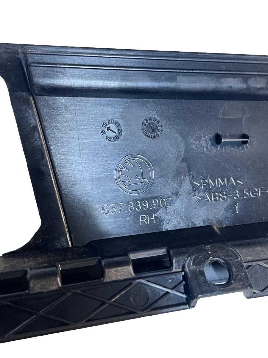 Ornament portiera dreapta spate SKODA SCALA (NW) [ 2019 -> ] 657839902 – foto 3