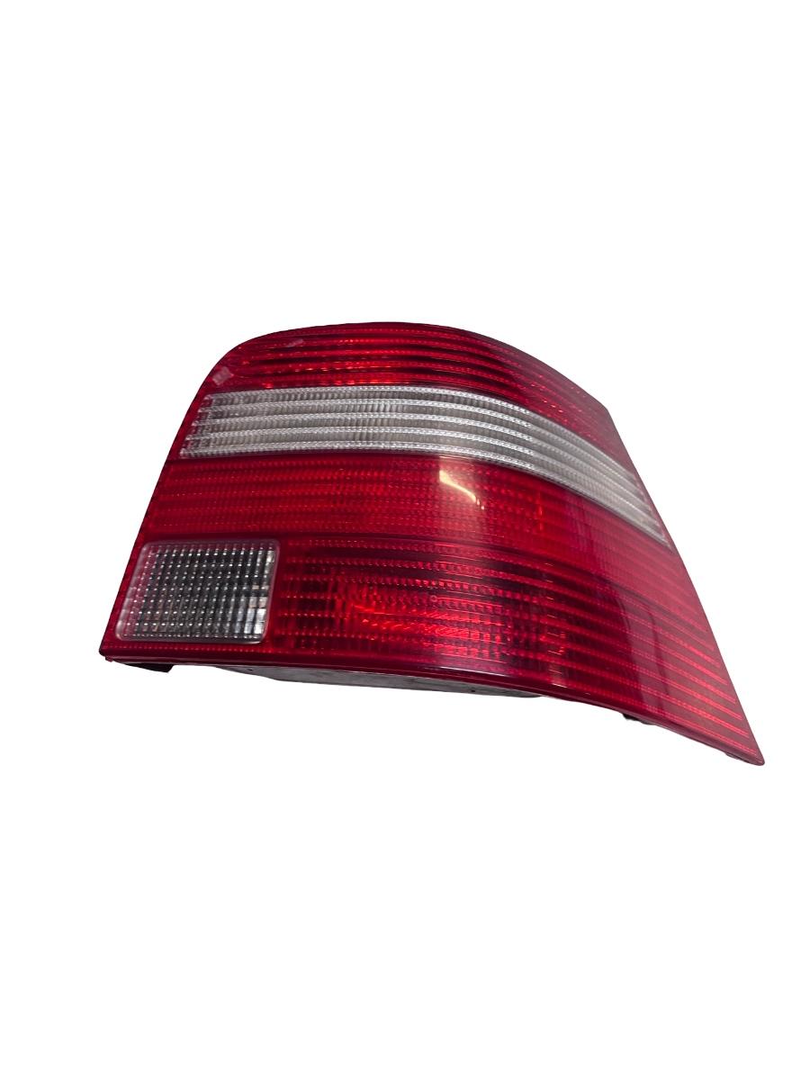 Lampa spate / Stop dreapta spate VOLKSWAGEN GOLF IV 1J1 1997 - 2007