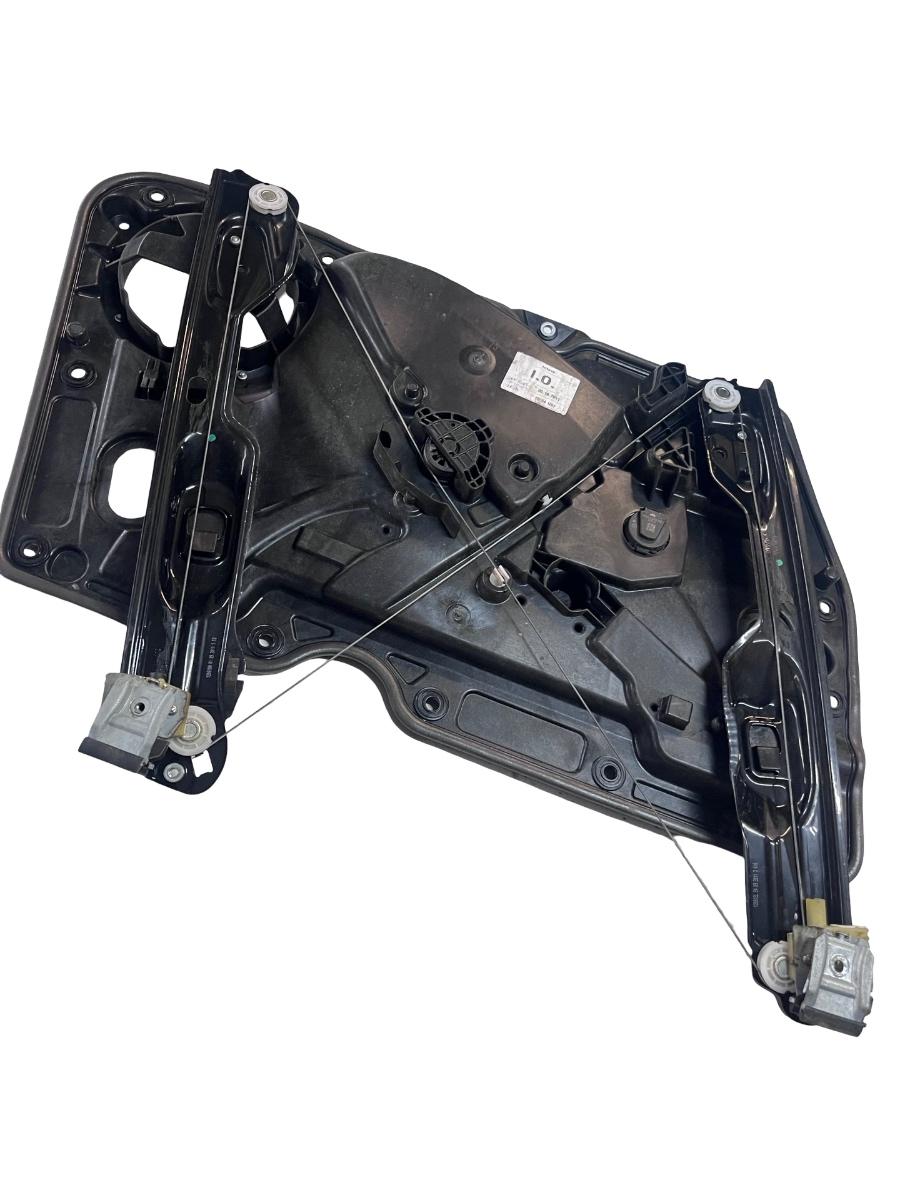 Macara Geam dreapta fata VOLKSWAGEN GOLF VI Hatchback 5K1 2008 - 2013 5K1837730AA