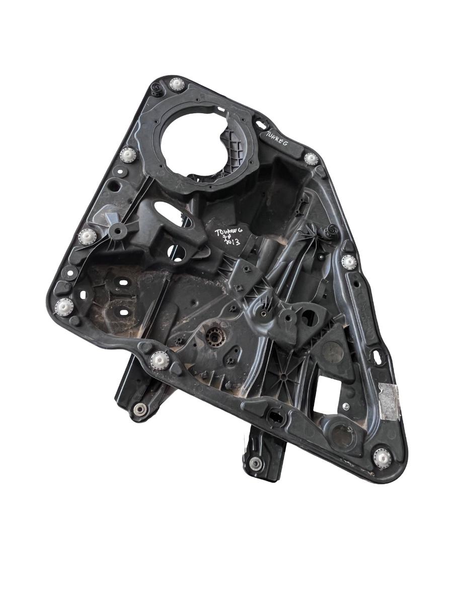 Macara Geam stanga spate VOLKSWAGEN TOUAREG 7P5, 7P6 2010 - 2018