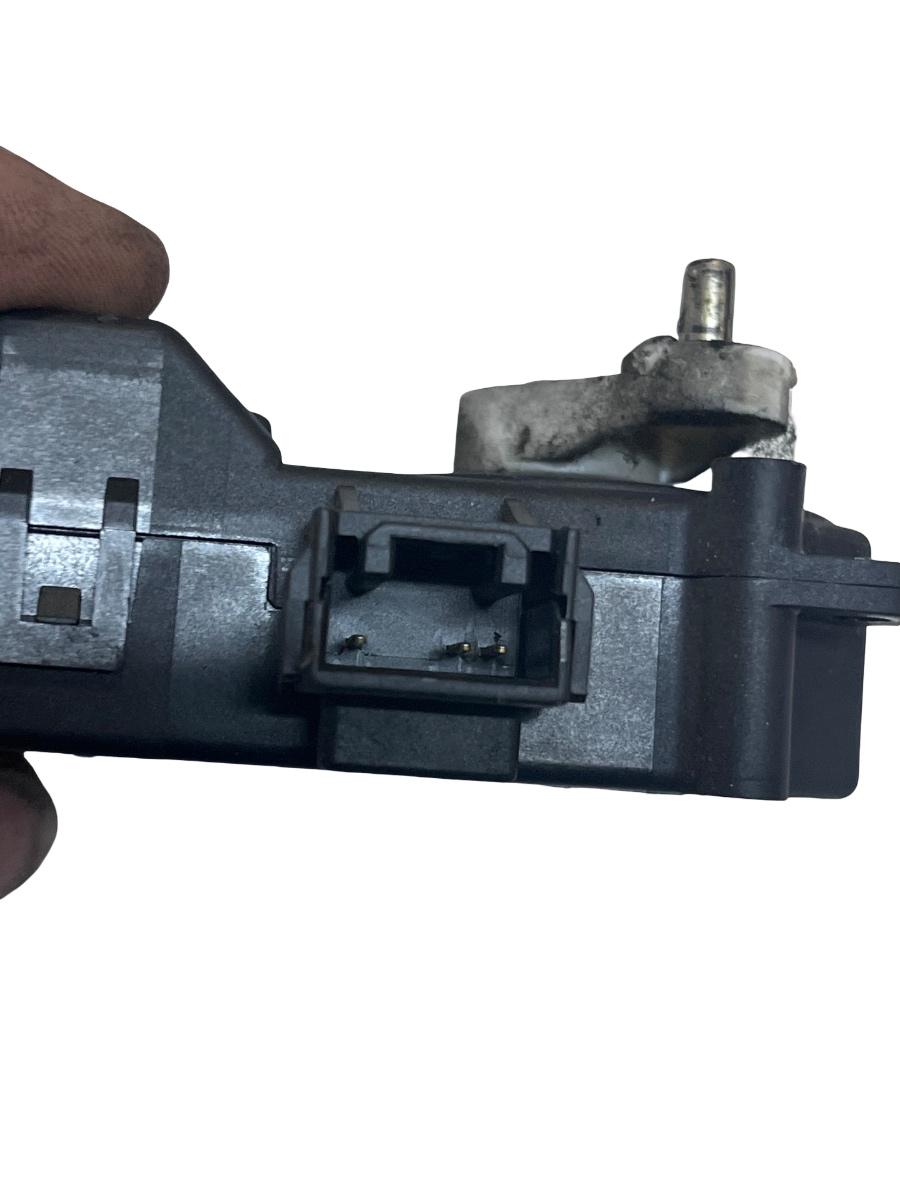 Motoras/actuator clapeta aer TOYOTA RAV 4 II _A2_ 2000 - 2005 63700-8330 – foto 3