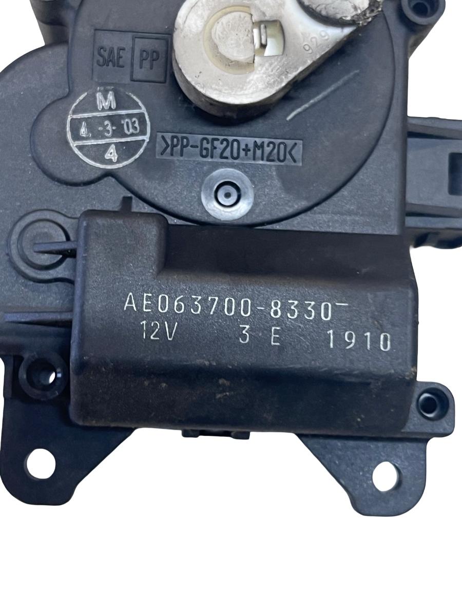 Motoras/actuator clapeta aer TOYOTA RAV 4 II _A2_ 2000 - 2005 63700-8330 – foto 2