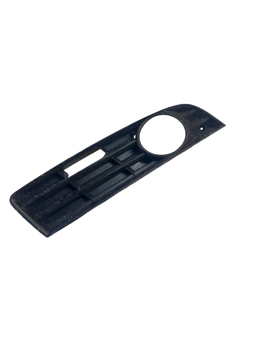 Grila proiector ceata dreapta fata VOLKSWAGEN PASSAT Variant 3C5 2005 - 2011 3C0853666A