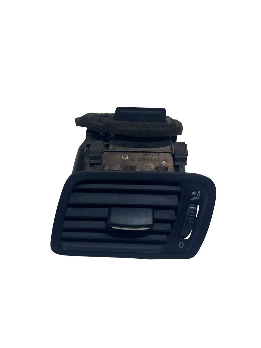 Grila de ventilatie laterala panou de bord stanga fata VOLKSWAGEN PASSAT Variant 3C5 2005 - 2011 3C1819701