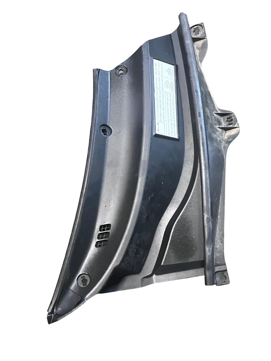 Grila parbriz din doua bucati TOYOTA RAV 4 II _A2_ 2000 - 2005 55708-42110