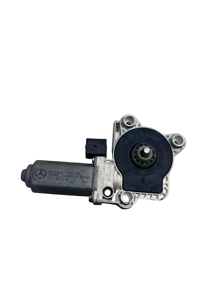 Motoras geam stanga spate MERCEDES-BENZ E-CLASS W211 2002 - 2009 A2118202342