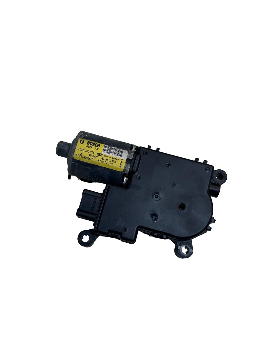 Motoras/actuator trapa PEUGEOT 308 CC 2009 Hatchback -> 0390200075