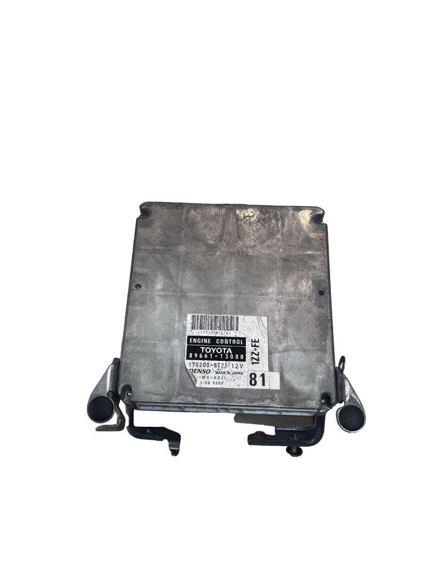 ECU Calculator motor TOYOTA COROLLA Verso _E12_ 2001 - 2004 89661-13080