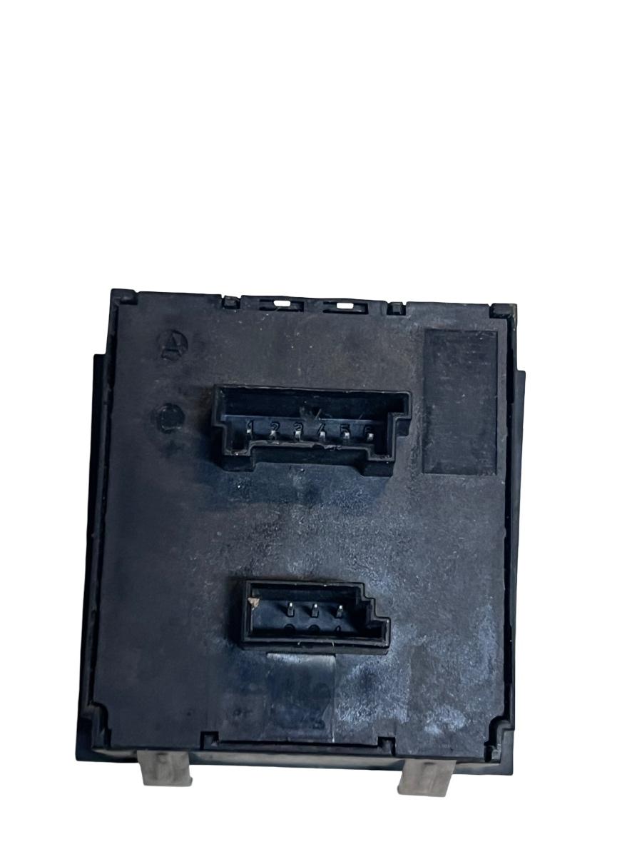 Buton avarie BMW 3 V E90 2004 - 2012 6945652-01 – foto 2