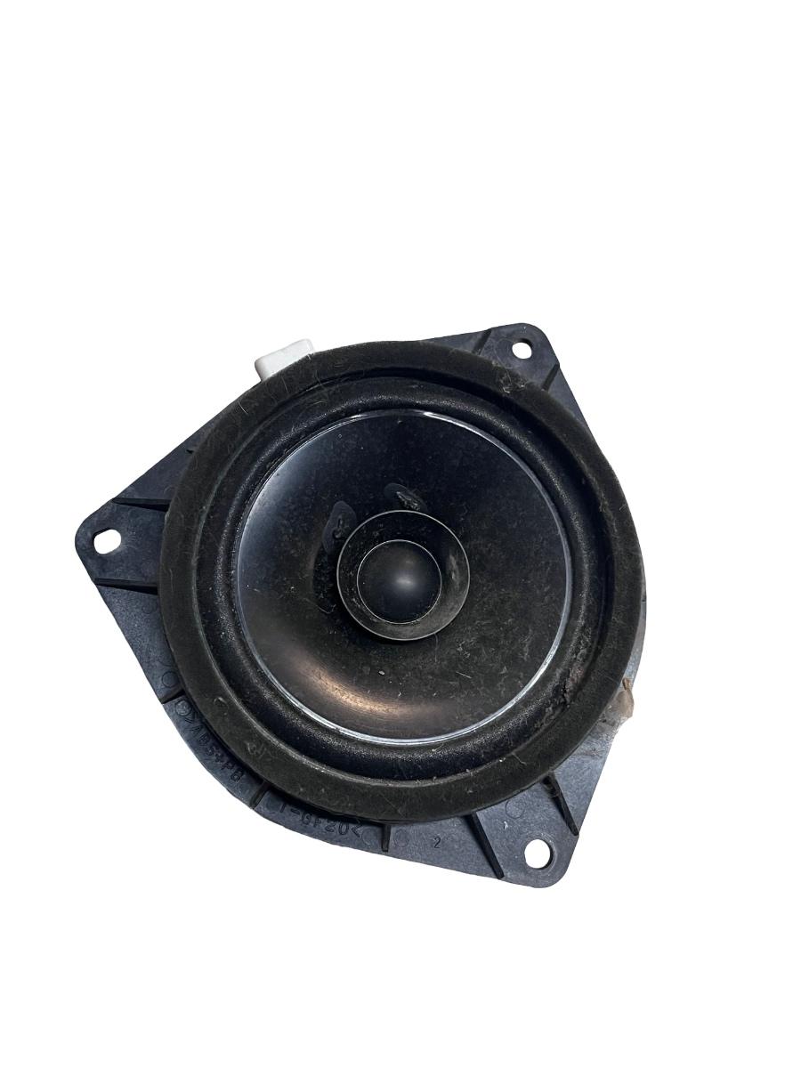 Difuzor portiera dreapta spate TOYOTA COROLLA Verso _E12_ 2001 - 2004 86160-44130